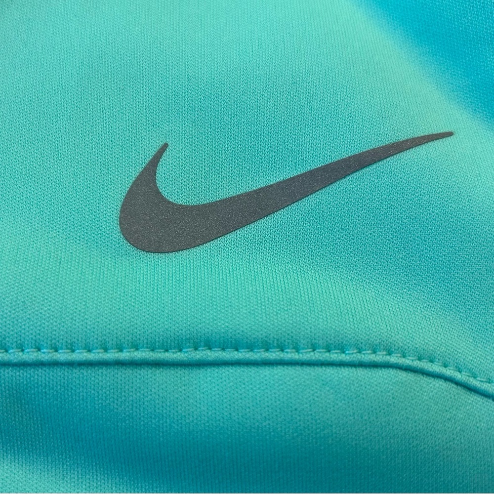 NWOT Nike Shield Running Jacket - Picture 4 of 8